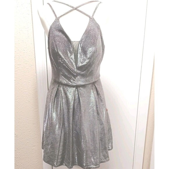 Crystal Doll Sliver Metallic Dress Junior's Size 7 - Picture 1 of 9